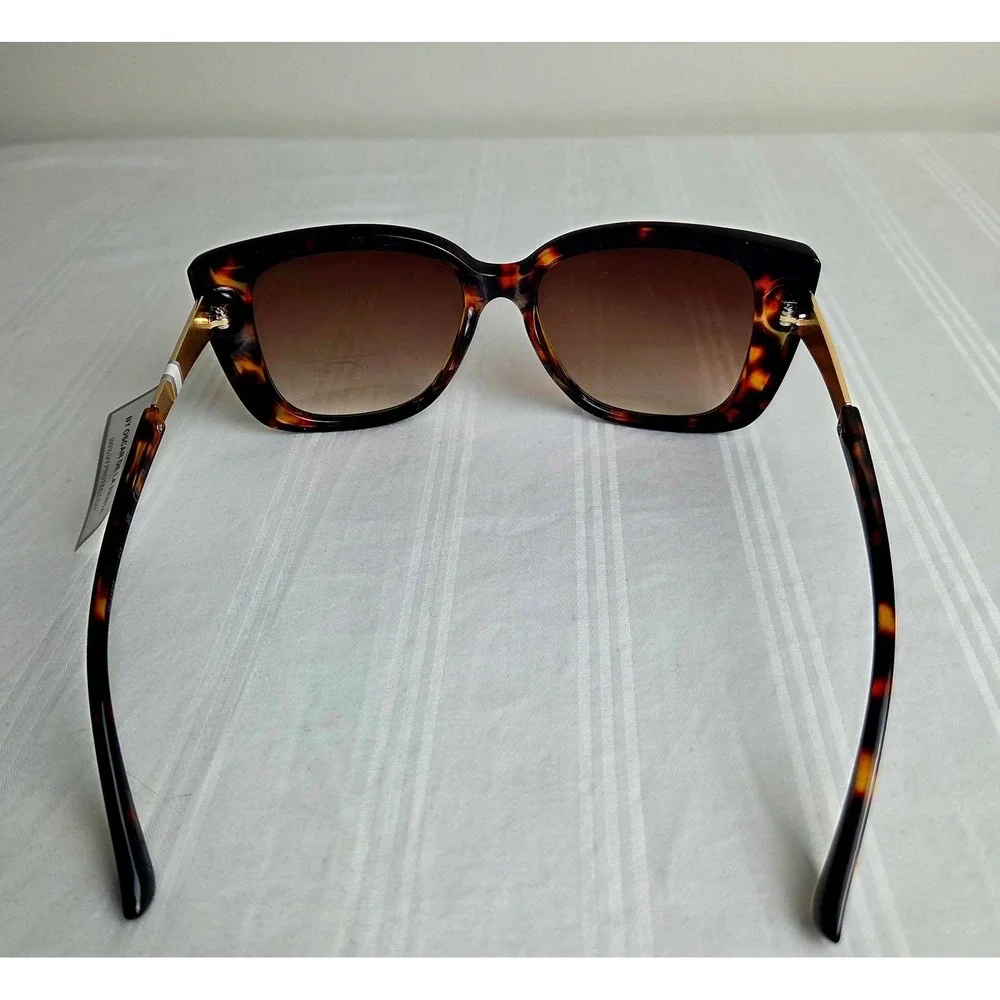 Oscar de la Renta Stunning Tortoise Oversized Square Sunglasses Gold Logo